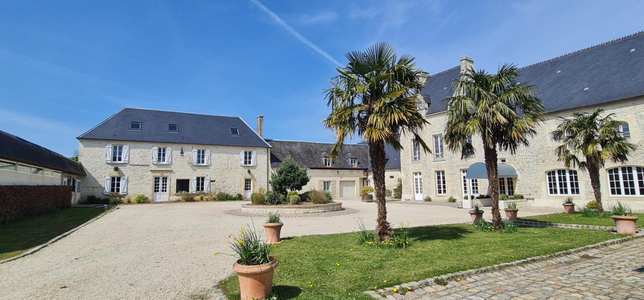 Le Manoir Des Marronniers 호텔 Sully  외부 사진