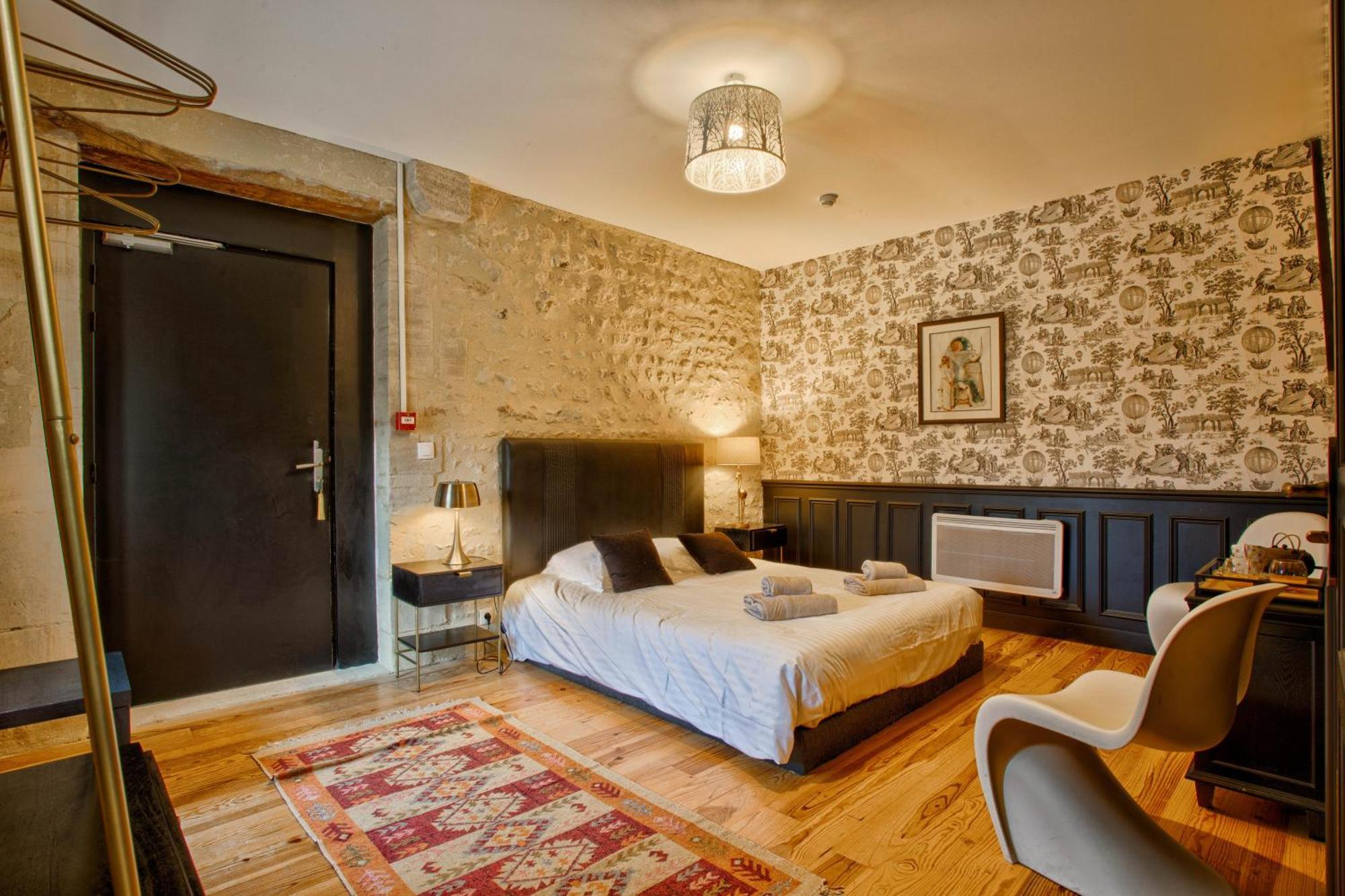 Le Manoir Des Marronniers 호텔 Sully  외부 사진