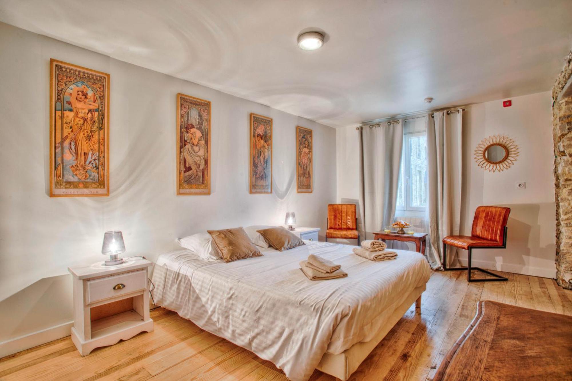 Le Manoir Des Marronniers 호텔 Sully  외부 사진